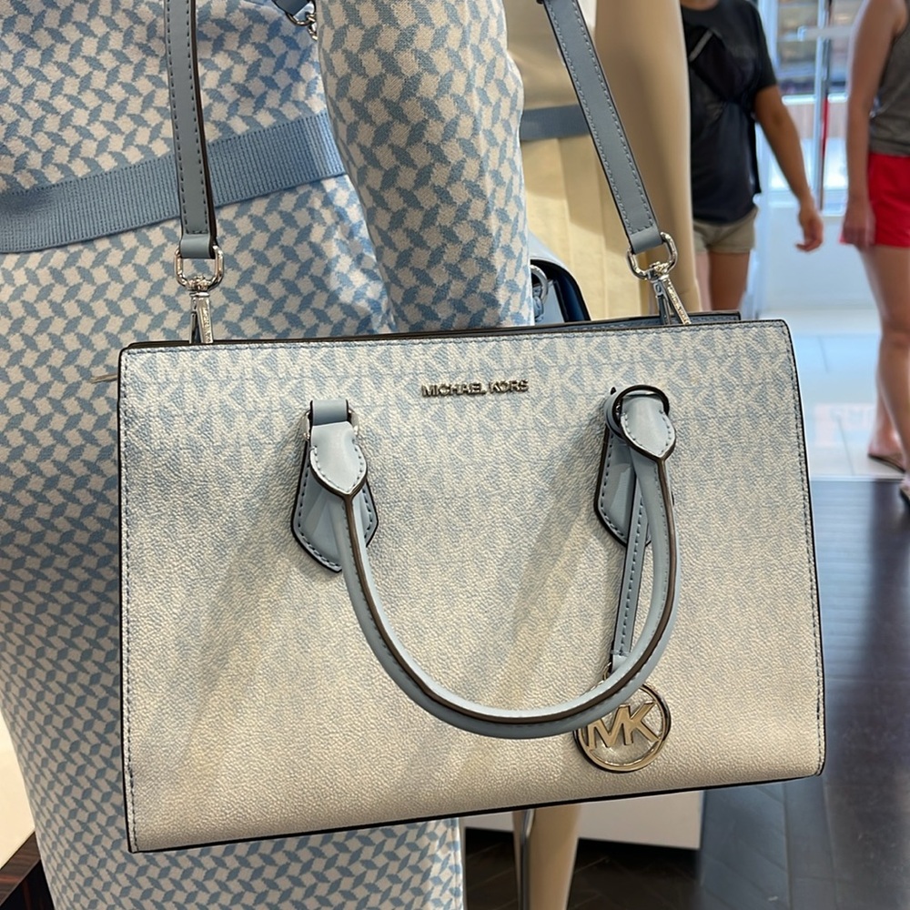 MICHAEL KORS Sheila Medium Ombré Signature Logo Satchel Crossbody Bag 
LIGHT SKY - Picture 8 of 16